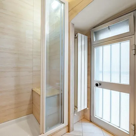 Yellow Near The Train Station With Balcony Apartamento La Spezia